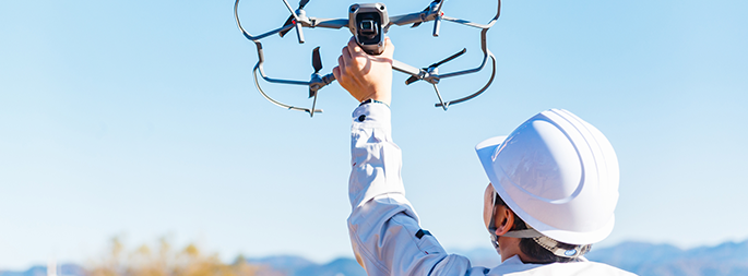 築資格を持つスタッフが現地調査を担当。